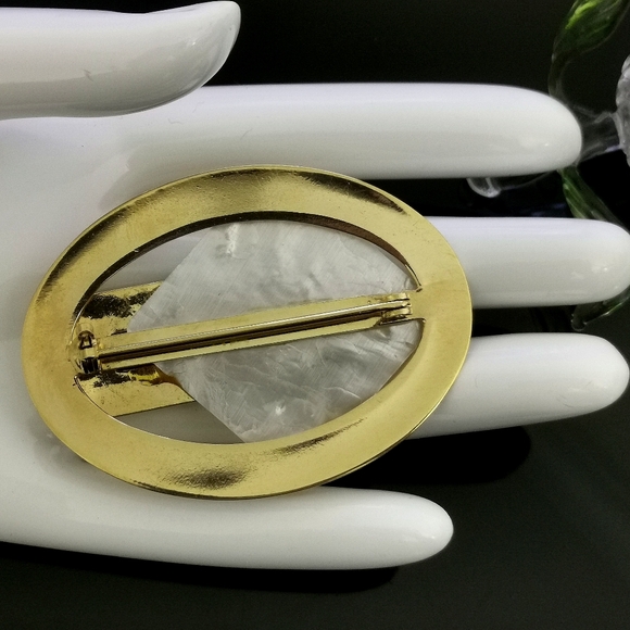 Vintage FAC/Butler Unsign gold tone mother of pearl/tiger eye brooch earring set - Picture 8 of 10